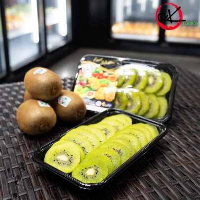 Fresh Cut Green Kiwi